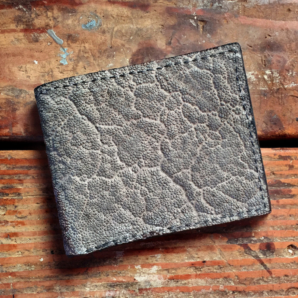 Wallet made of genuine stingray skin HANDMADE stitching gray color