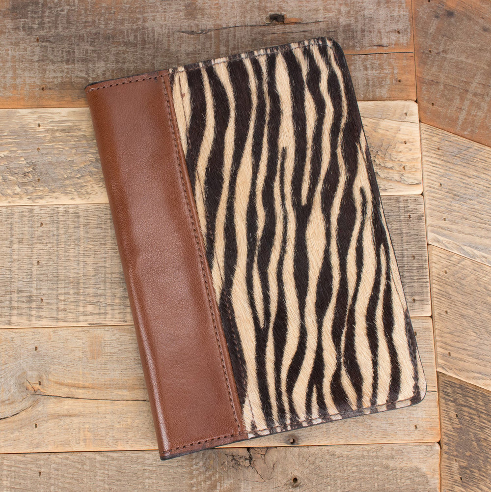 Hand and Hide Custom Leather Left-Handed Wallet Phone Case - Hand